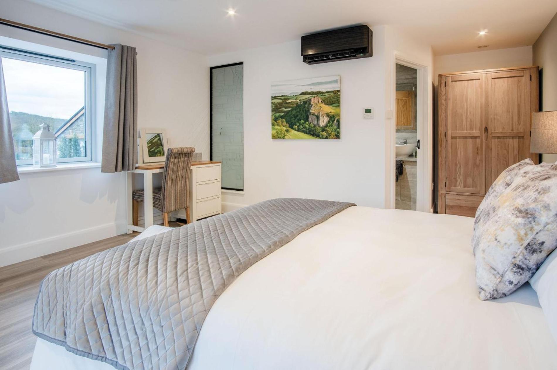 Suite 2 - Sleeping Giant Hotel - Pen Y Cae Inn بريكون المظهر الخارجي الصورة