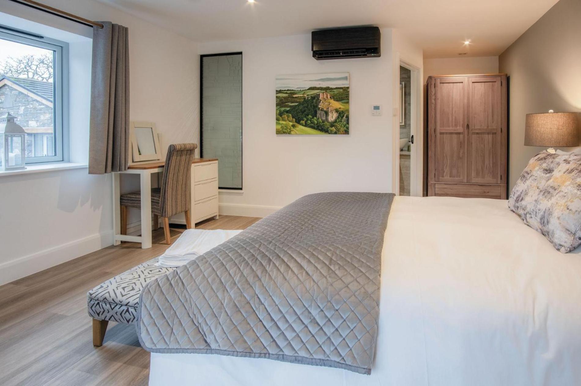 Suite 2 - Sleeping Giant Hotel - Pen Y Cae Inn بريكون المظهر الخارجي الصورة