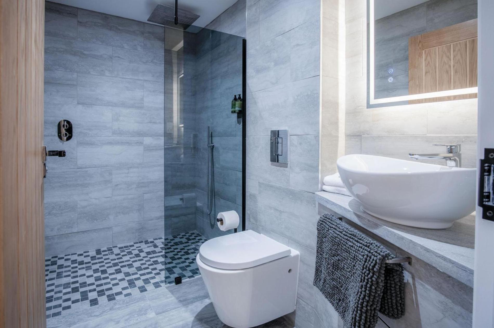 Suite 2 - Sleeping Giant Hotel - Pen Y Cae Inn بريكون المظهر الخارجي الصورة